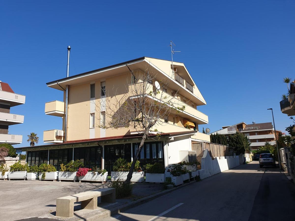 My Beachouse Montesilvano Marina Εξωτερικό φωτογραφία