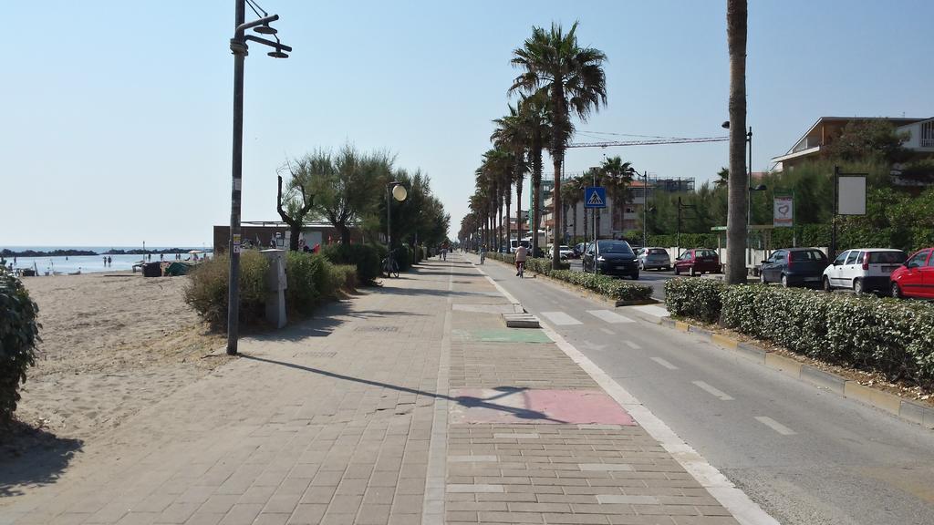 My Beachouse Montesilvano Marina Δωμάτιο φωτογραφία